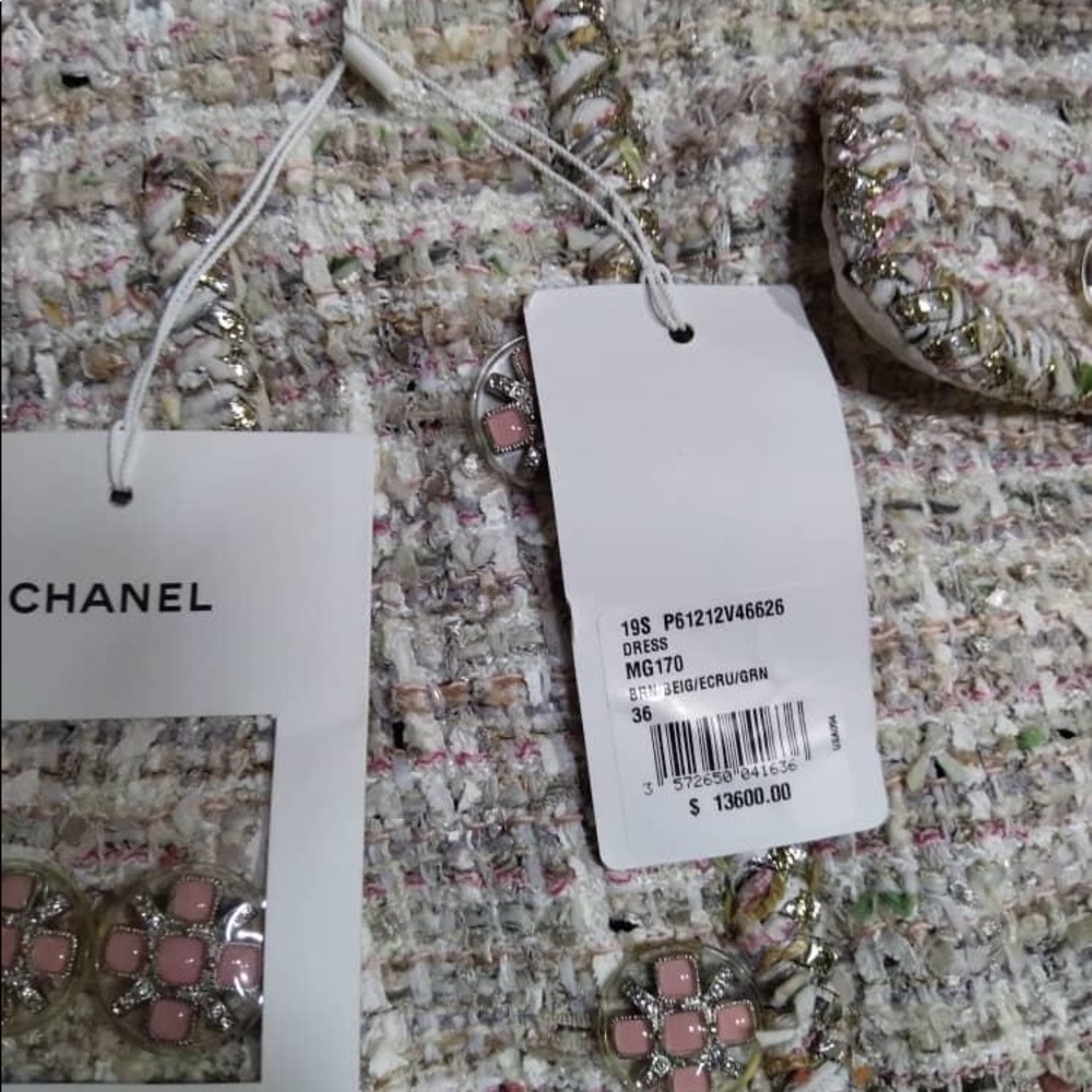 Chanel - Picture 2 of 2